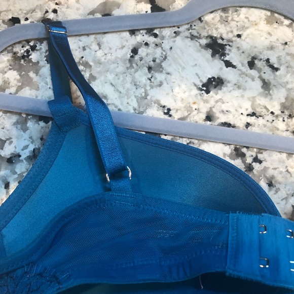 Victoria Secret Very Sexy Push Up Padded Bra - Picture 5 of 9